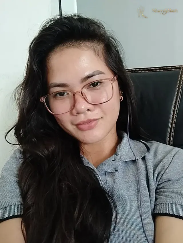 Another photo of Janine