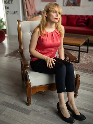 ELENA, 46