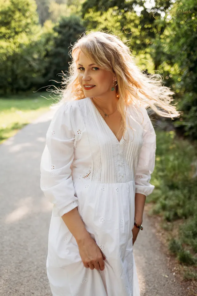 Natalia, 45