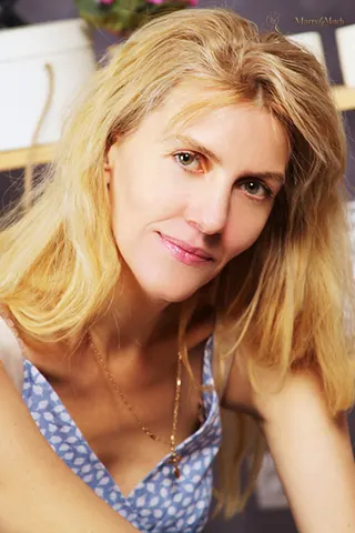 NATALYA, 50