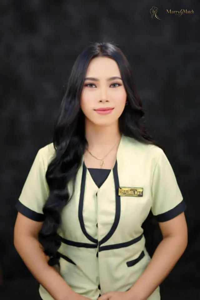 Another photo of Bea Flores