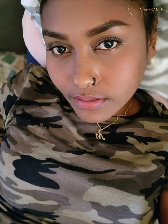 Another photo of Mhyrs