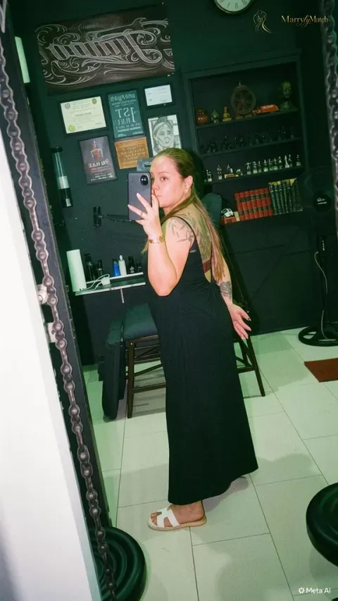Another photo of Maria