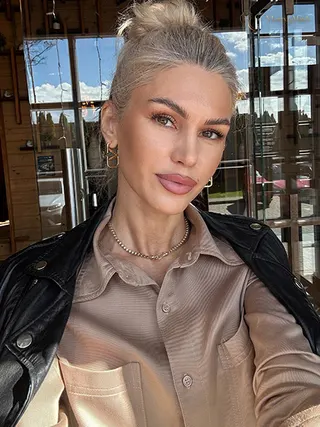 ZAYA, 44