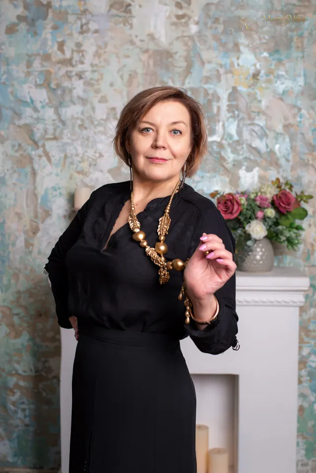 Elena, 63