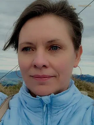 VIKTORIYA, 51