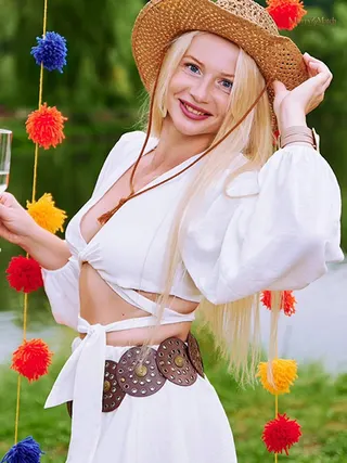 Another photo of VIKTORIYA