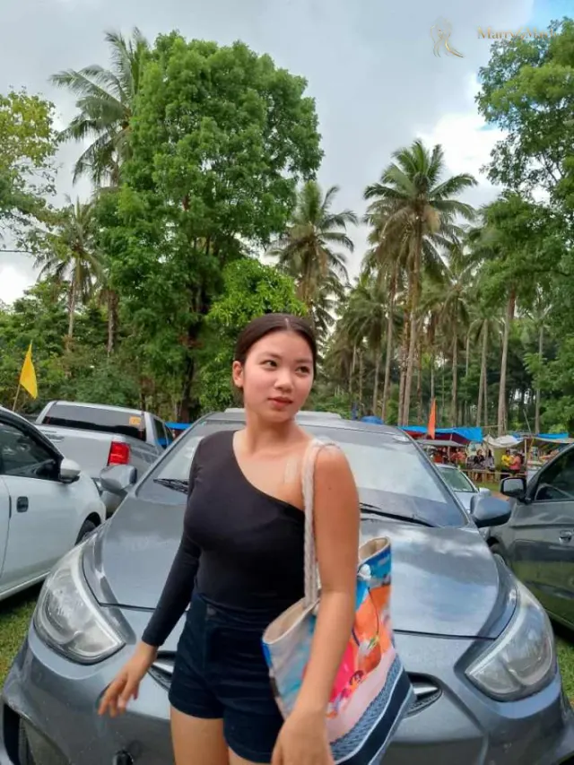 Another photo of Bea