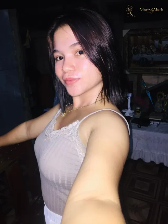 Noralyn, 19