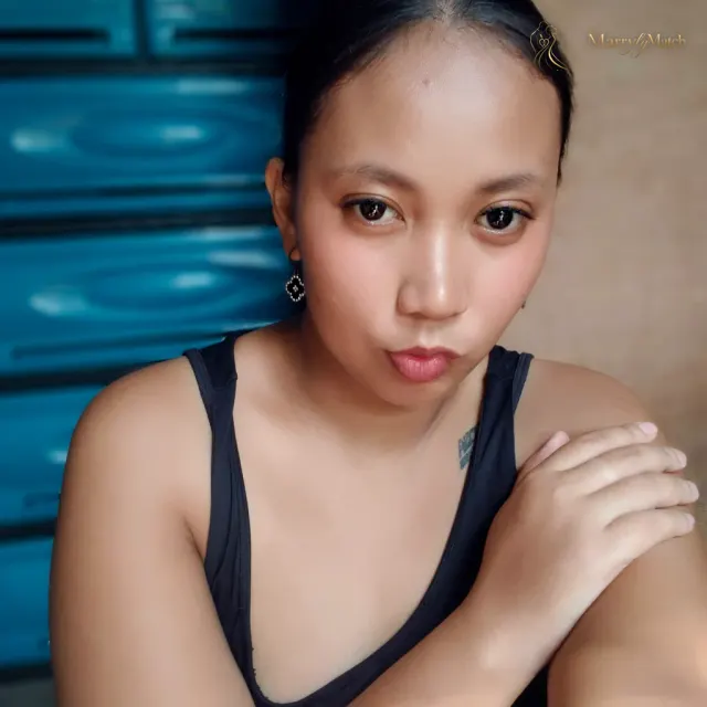 Another photo of Alona