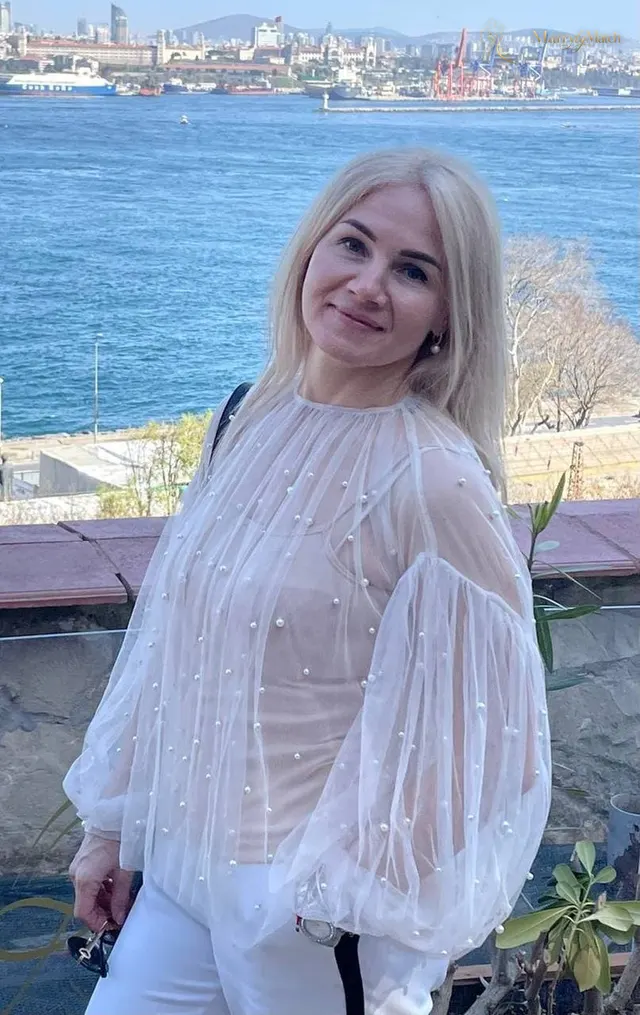Valentina, 50