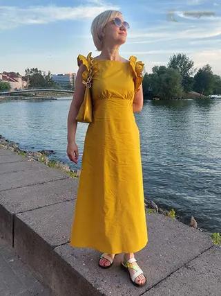 Another photo of ELENA