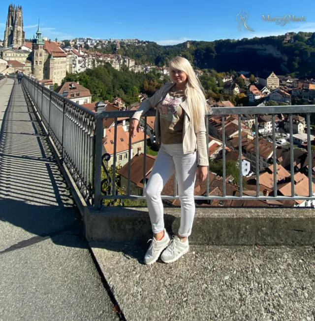 Another photo of Maria