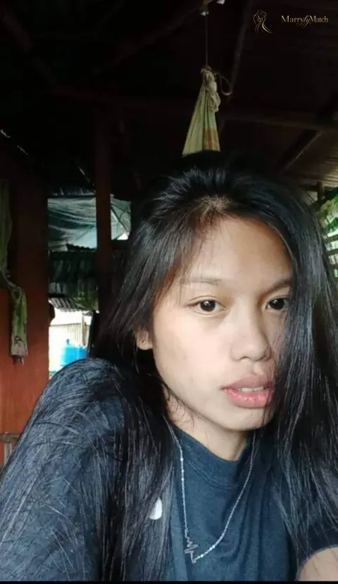 Cathyrine, 21