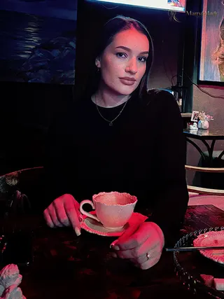 Another photo of KARINA
