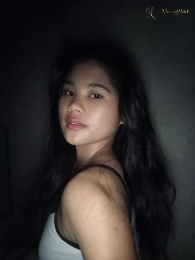 Rena, 19