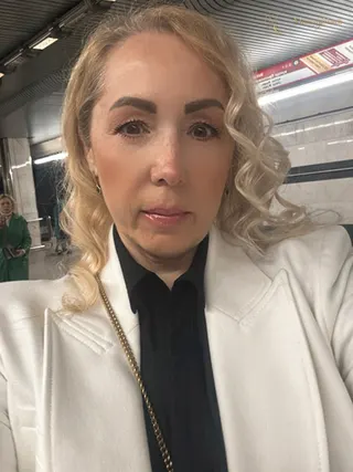 IRINA, 52