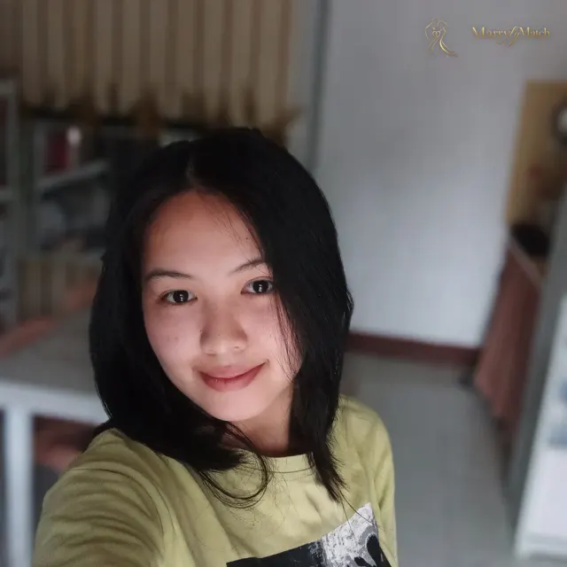 Andrea, 23