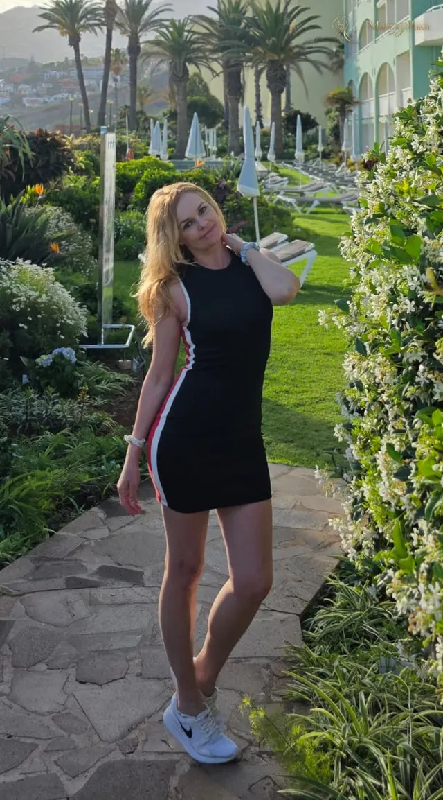 Kateryna, 51