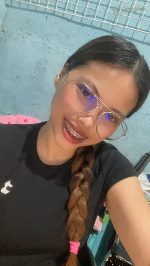 Roan Abegail, 33