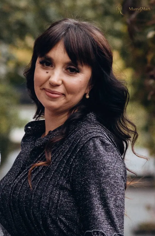 Alla, 48