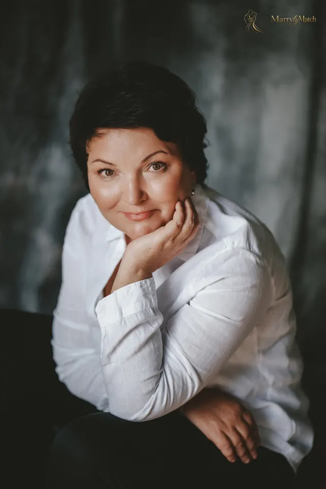 Elena, 58