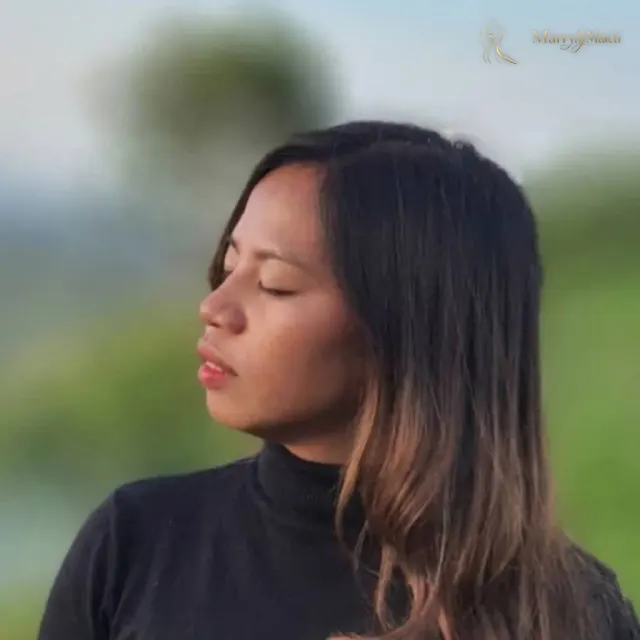 Another photo of JINNELYN