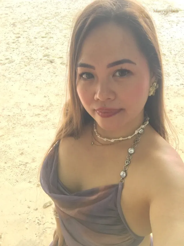 Mariam, 37
