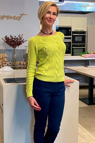 Another photo of KATERINA