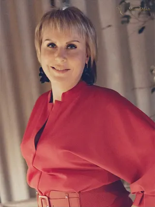 YULIYA, 47