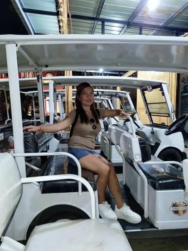 Another photo of Tin