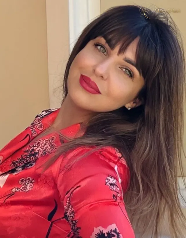 Viktoriya, 48