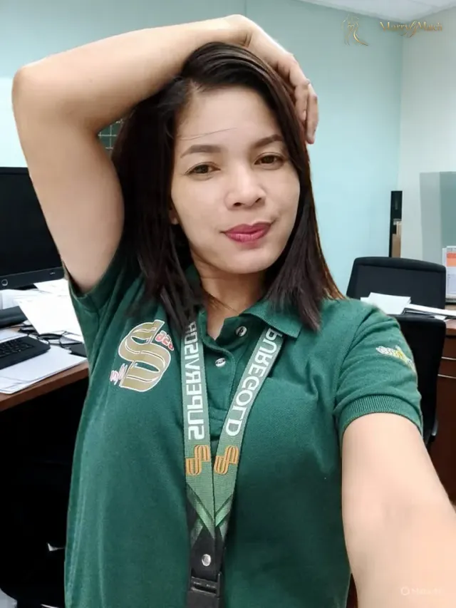 Amelou, 39