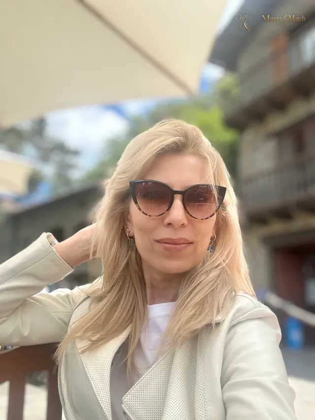 Olena, 54