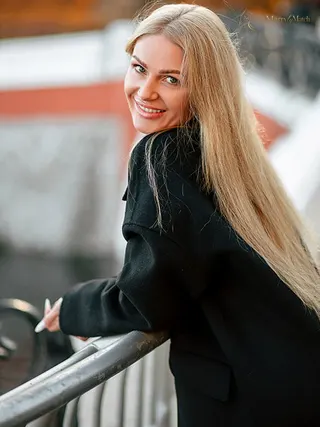 IRINA, 40