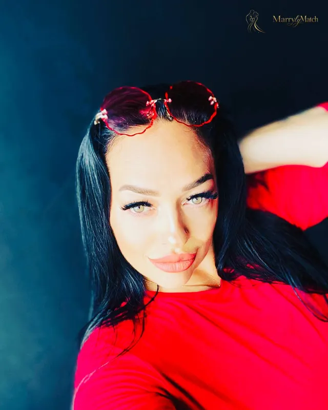 Another photo of Oksana