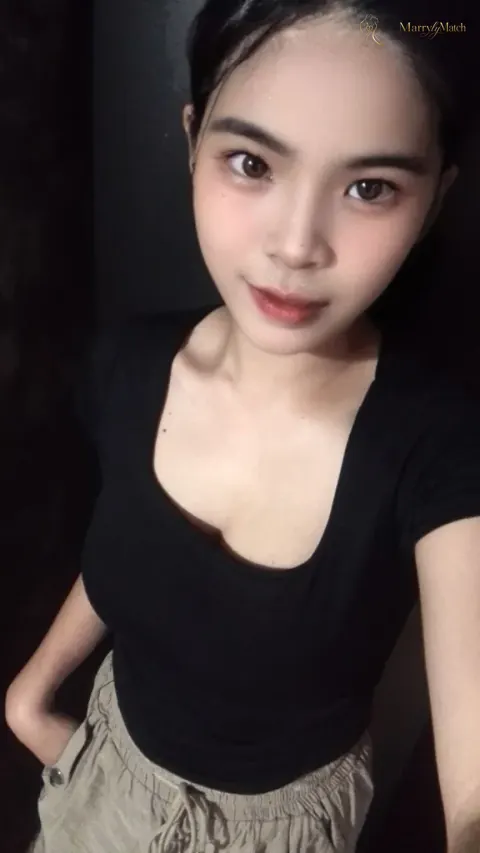 Another photo of Ashley