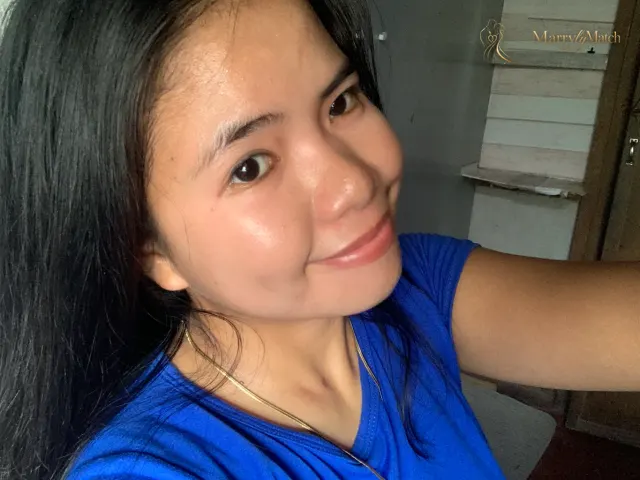 sarah, 22