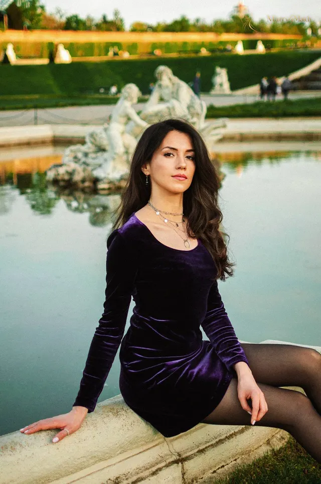 Yana, 38