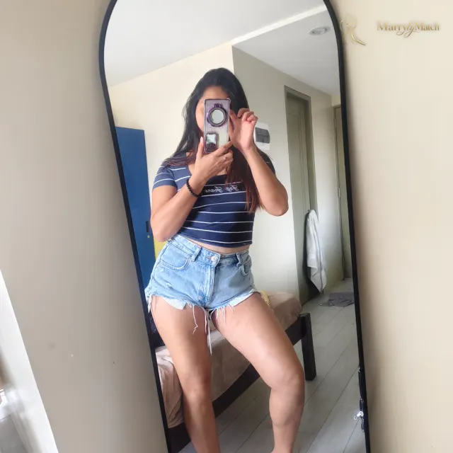 Nhel, 33