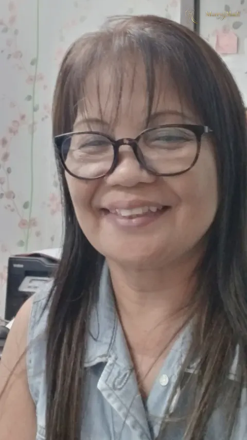 Another photo of Gina