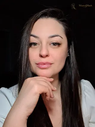 VIKTORIYA, 43