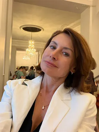 ELENA, 54