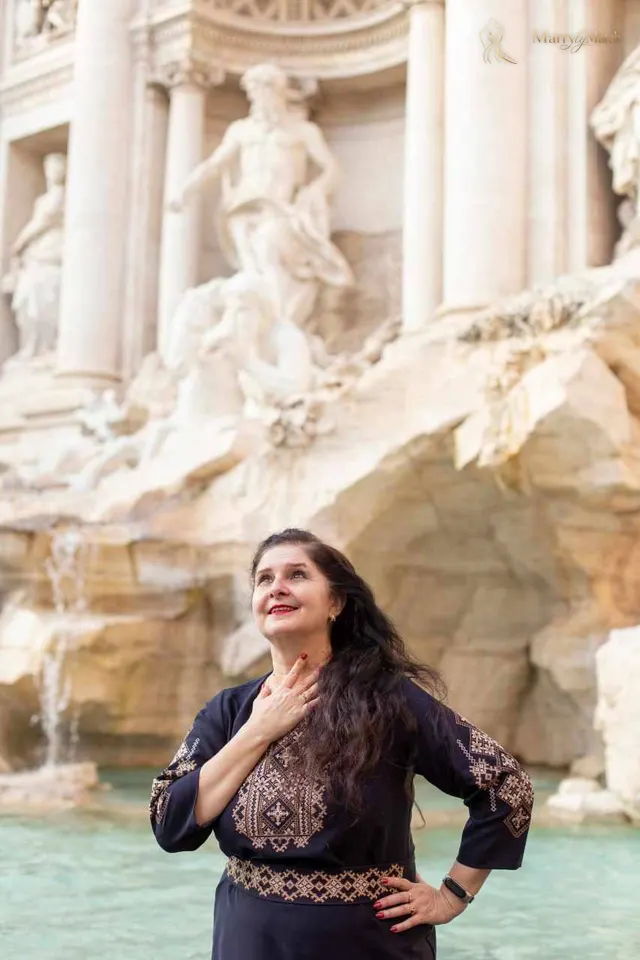Another photo of Inna