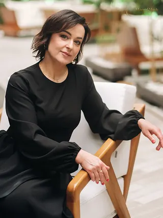 IRINA, 51