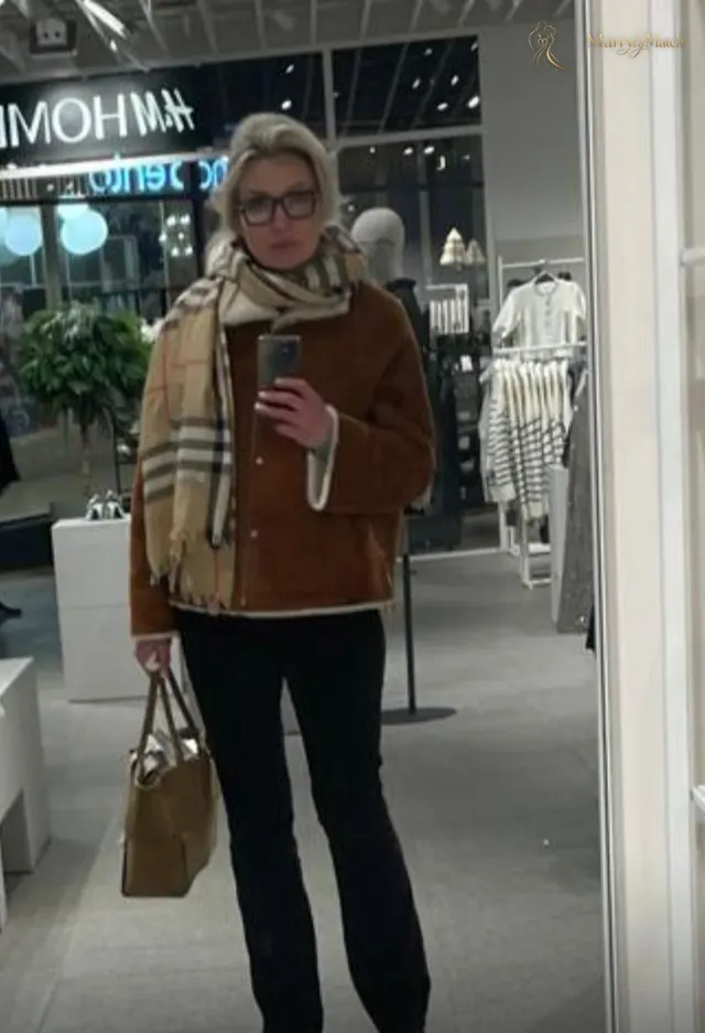 Another photo of Lilia