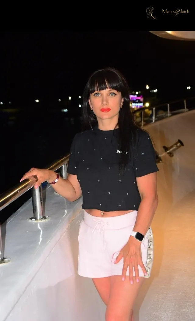 Oksana, 52