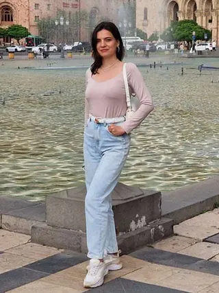 ANNA, 42
