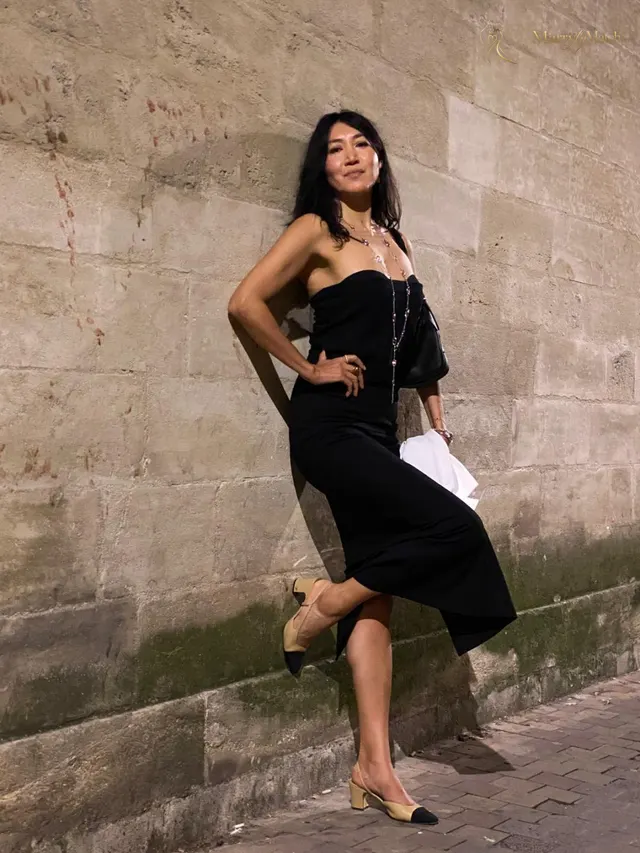 Dina, 52