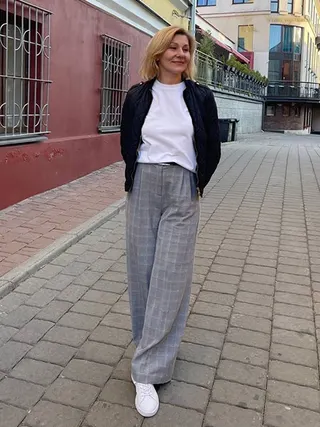 Another photo of ANZHELA
